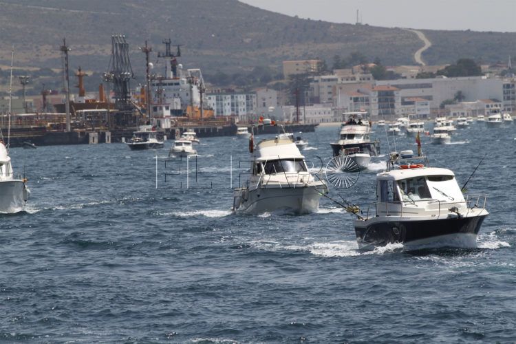 espera-licencias-pesca-mes-renovacion