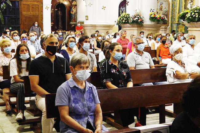 El Faro - De diseñar carteles a diseñar mascarillas para la fiestas de la Virgen de África y San Antonio