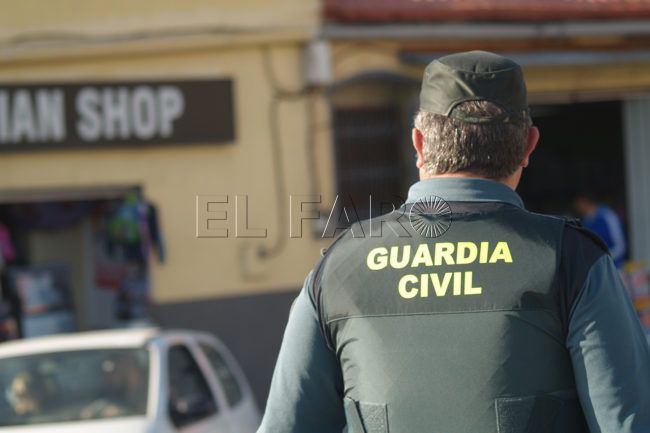 El Faro - El Gobierno afirma que los guardias civiles no tendrán chalecos antibalas hasta 2023
