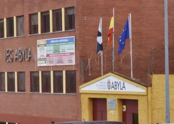 ies-abyla-instituto-fachada