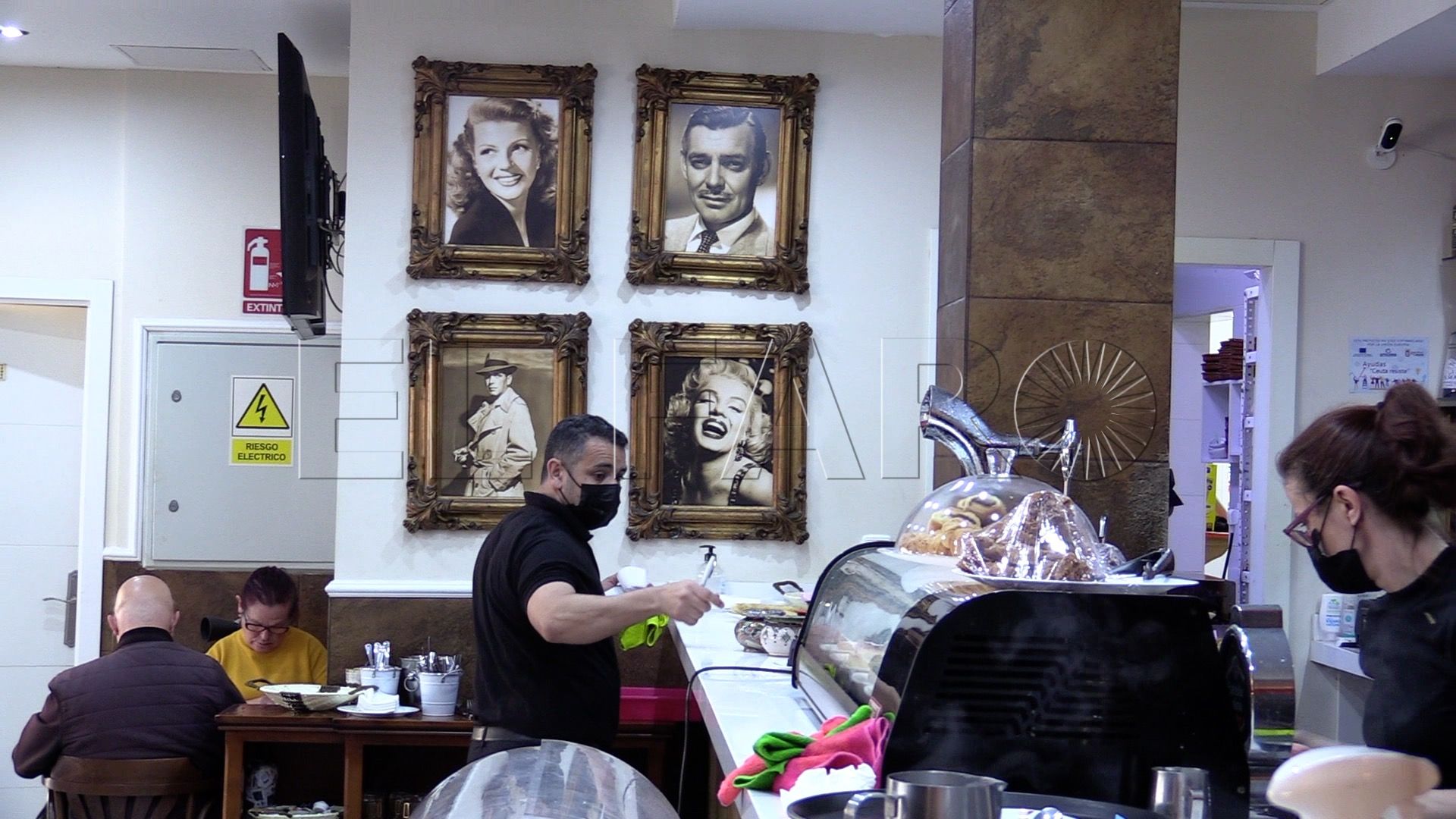 negocio-corazon-ceuta-cafe-teatro-cervantes-9