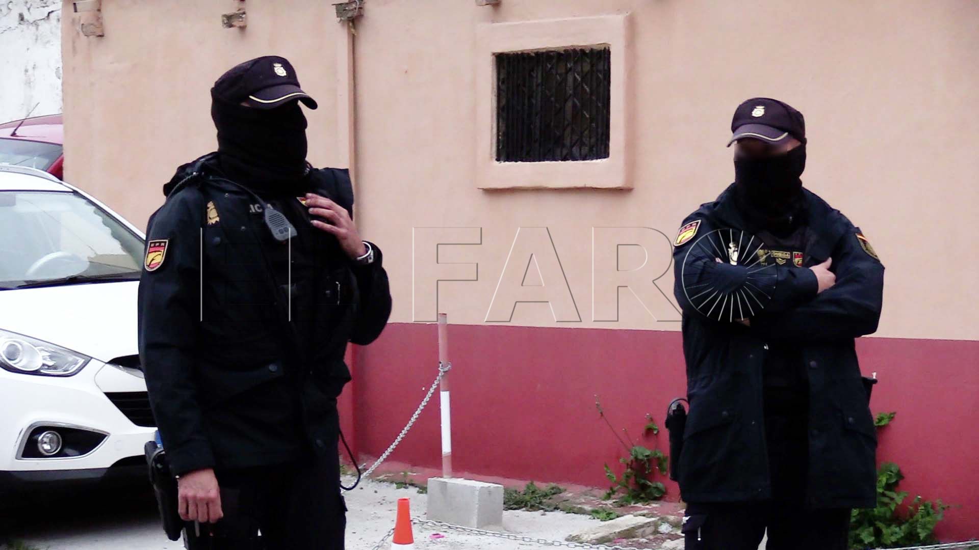 detenidos-pasaban-inmigrantes-ceuta-algeciras-embarcaciones-robadas