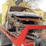 recogida-coche-quemado-3