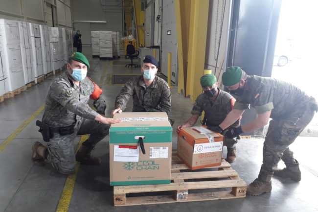 La primera remesa de Janssen ‘aterriza’ en Ceuta para reforzar la vacunación