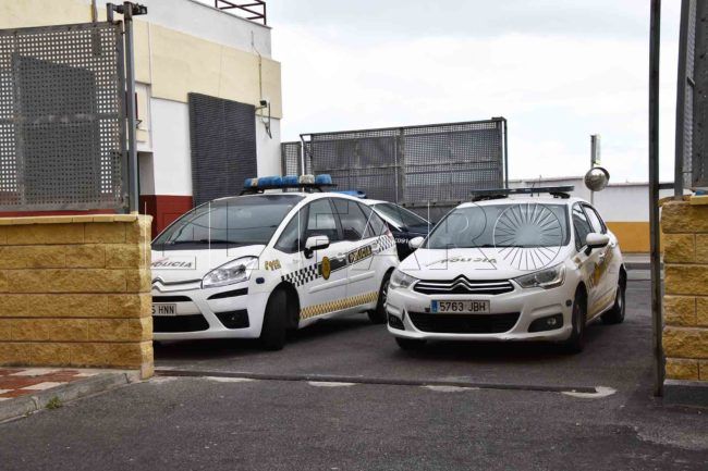 Condenado por arrojar piedras contra un zeta de la Policía Local