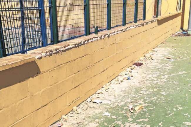 El polideportivo Juan Carlos I amanece con varios destrozos