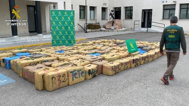 Cinco toneladas de hachís intervenidas y ocho detenidos en la operación ‘Busycon’