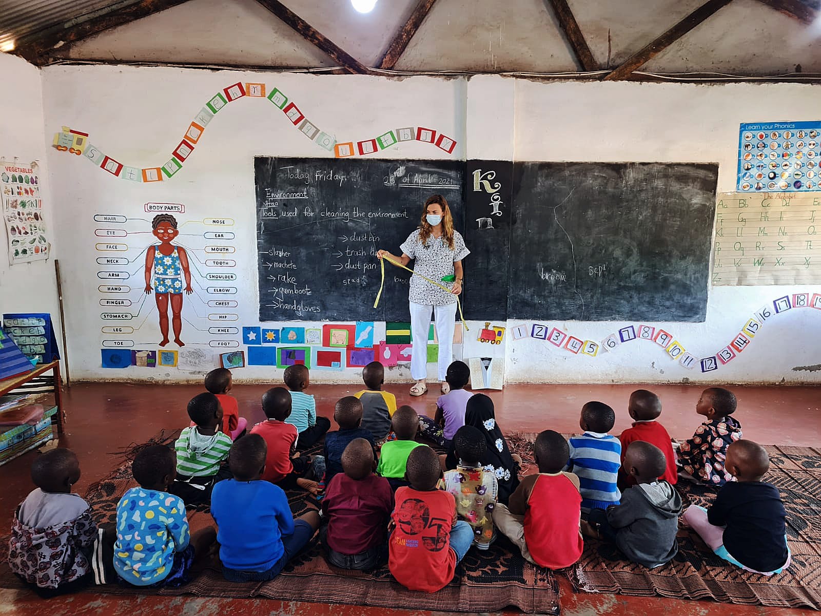 Doble vocación: médica en Ceuta y voluntaria en Tanzania