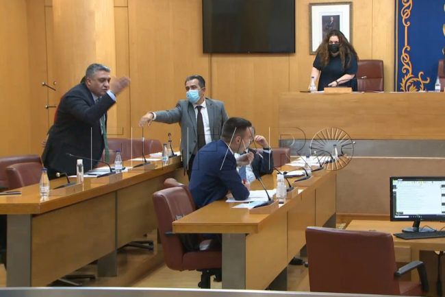 Verdejo, con su discurso incendiario, provoca que se suspenda el pleno