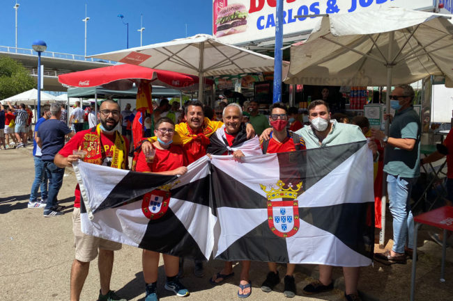 Apoyo ceutí para España en su trascendental partido ante Eslovaquia