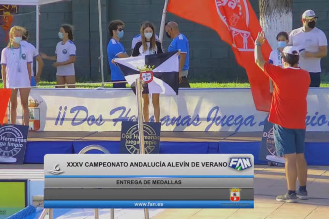 Lara Gallardo, campeona de Andalucía de 100 metros braza