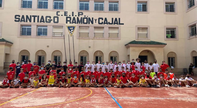 El Faro - Éxito absoluto en la I edición de la Copa Burbuja ‘Juan Beltrán-Rocky’ de balonmano