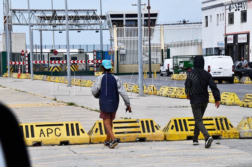 inmigrantes-mena-puerto-20