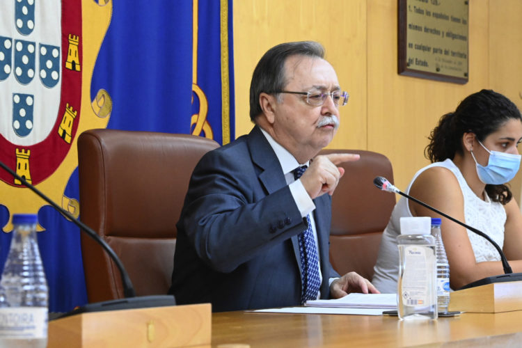 vivas-lorena-miranda-mesa-asamblea