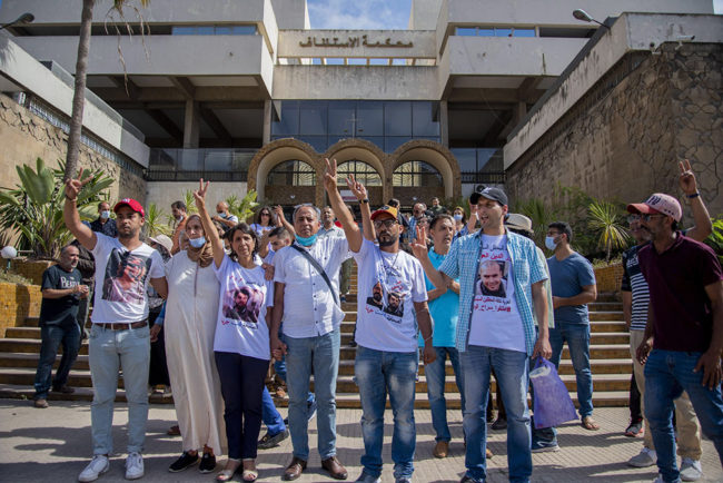 Un tribunal marroquí condena a dos periodistas a penas de cárcel por violación