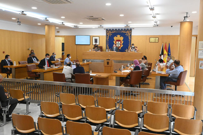 El Pleno rechaza instar a RTVCE a retransmitir todos los Plenos íntegros también por televisión y radio
