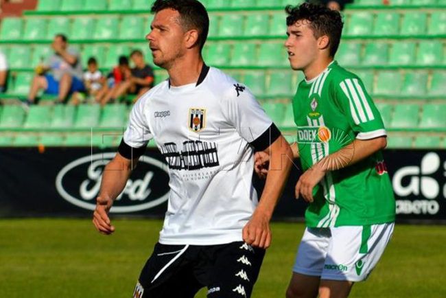 Espinar firma por el San Roque de Lepe del grupo de la AD Ceuta