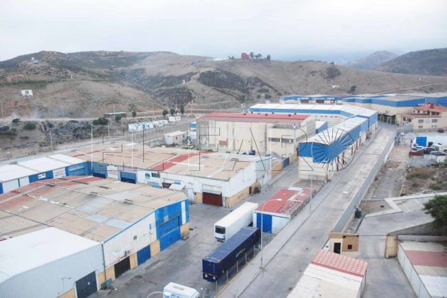 De piscifactoría a oficinas: la alternativa al Coloso y las naves para inmigrantes