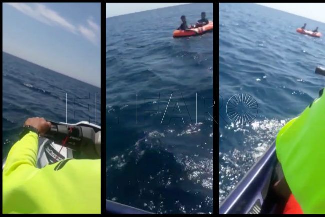 Marsave rescata a dos niños que trataban de llegar a Ceuta en una embarcación de juguete