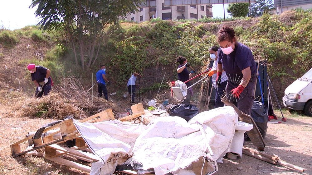 trabajadores-medio-ambiente-limpieza-21