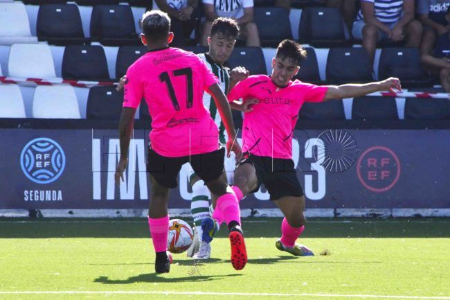 Primera derrota del Ceuta B ante un fuerte Recreativo de Huelva