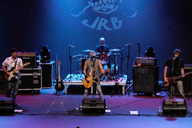 ‘La Ruina’ hace vibrar el Auditorio Revellín con su rock urbano