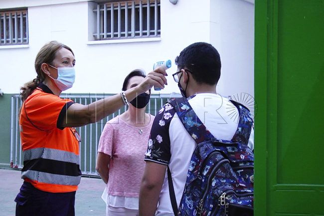 Retiran la atención a estudiantes en cuarentena por docentes aislados