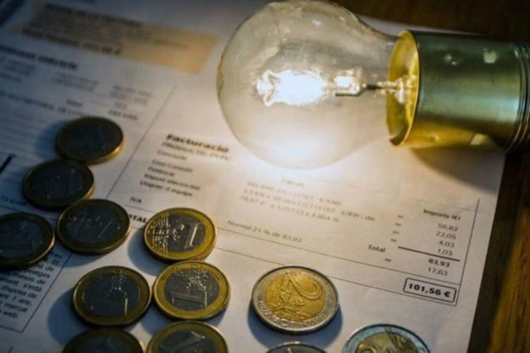 ipc-precio-luz-monedas-euro