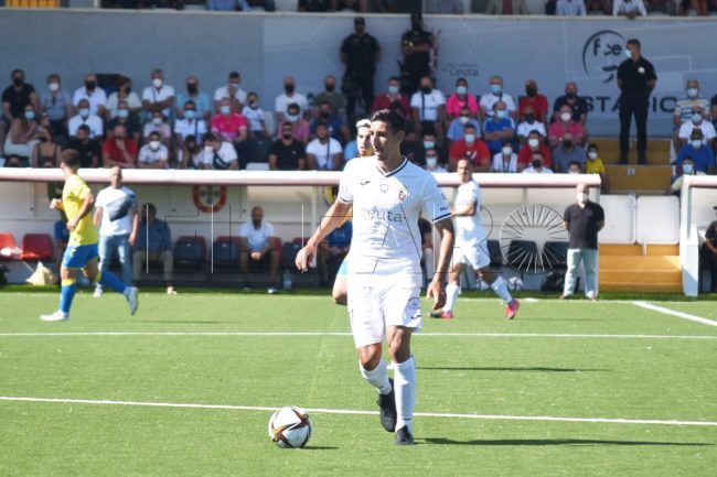 Samu Casais, de la AD Ceuta: “Estamos en el camino correcto”
