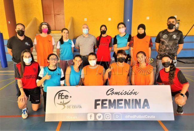 La FFCE pone en marcha la Escuela Femenina de Fútbol-Sala