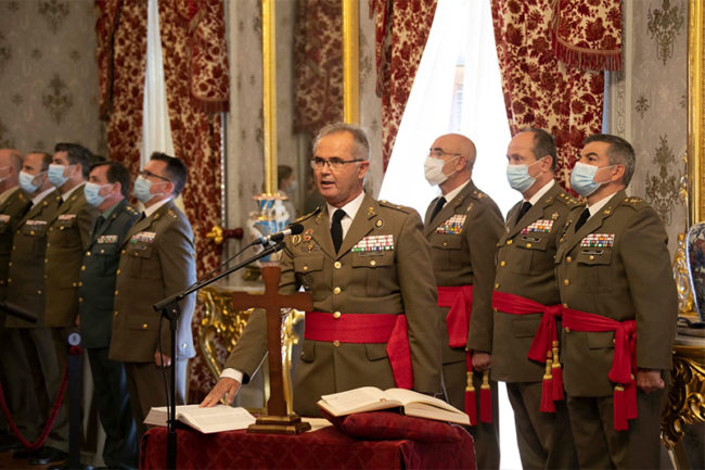 El general Escámez Fernández toma posesión del Mando de Canarias