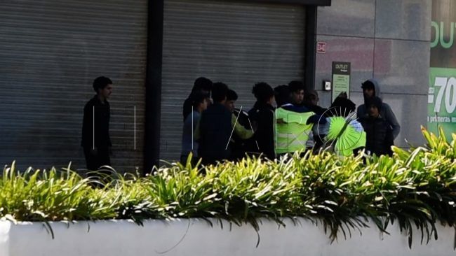 Inmigrantes subsaharianos y marroquíes, a puñetazos por el control del aparcamiento