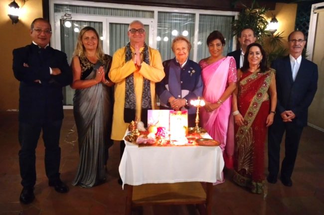 La luz de Diwali ilumina el Rotary Club de Ceuta