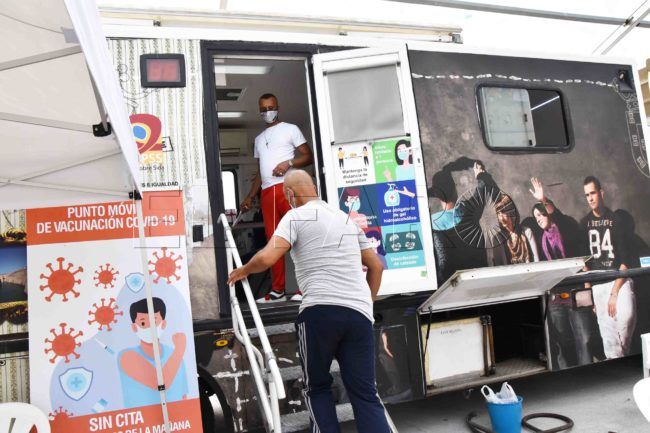 Conoce dónde estará la RULE esta semana para poder vacunarte sin cita