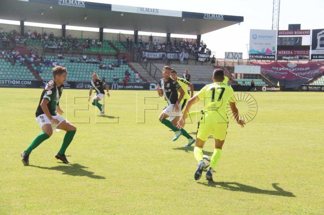El Ceuta entra en la zona privilegiada