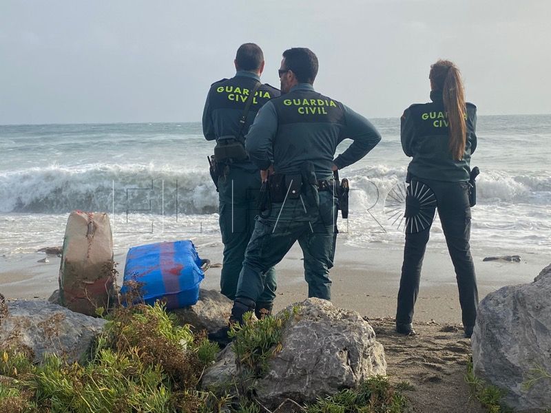 fardos-guardia-civil-sarchal-003