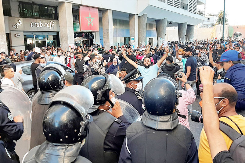 policia-protesta-covid-rabat