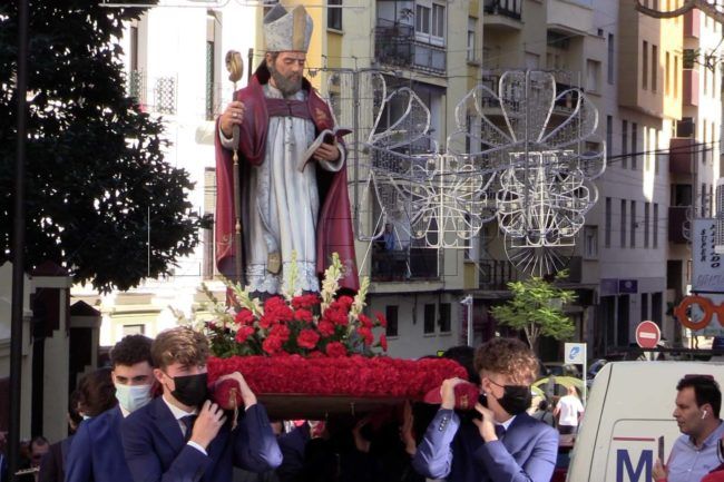 El Colegio San Agustín recupera su tradicional procesión tras la pandemia