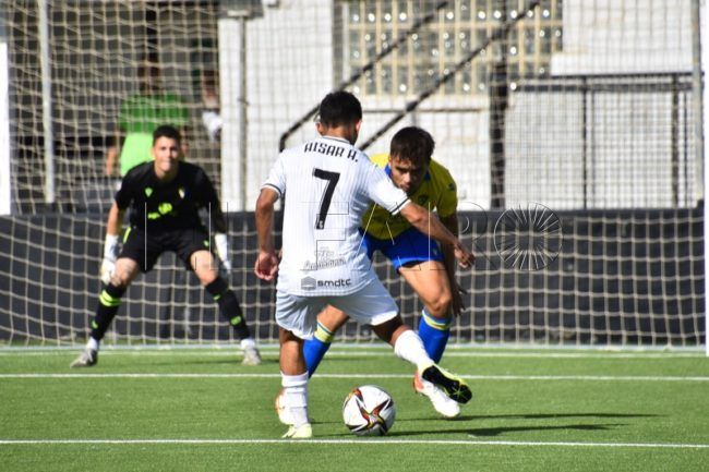 El Faro - Aisar, jugador de la AD Ceuta: «Este equipo puede seguir mejorando»