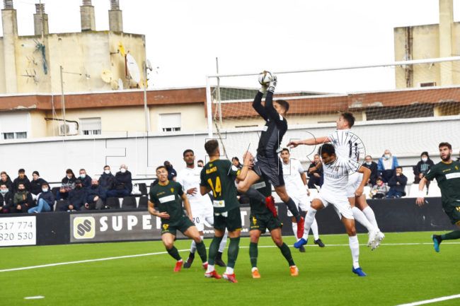 El Faro - El Ceuta despide el año empatando ante un ‘grande’, el Córdoba (0-0)