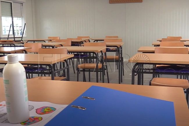 Aulas prefabricadas en Piniers: clases para 200 menores marroquíes