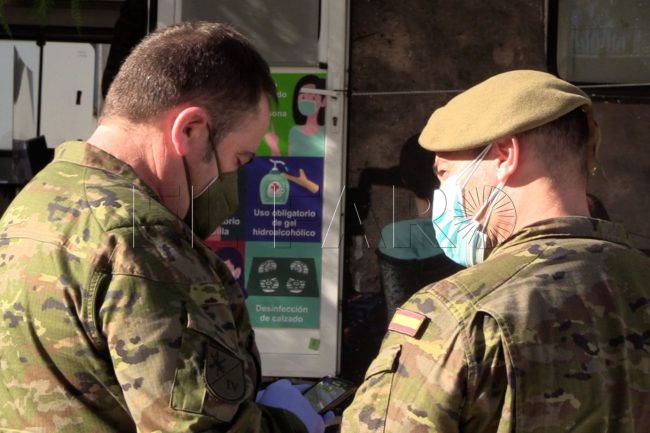 Los militares reprochan que la ministra se niegue a tratar las retribuciones