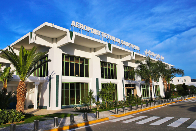 Marruecos reabre el aeropuerto de Tetuán mientras el Ejército continúa en las zonas inundadas del norte