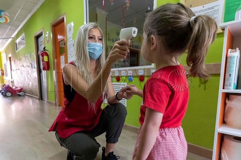Los niños están mejor en el cole, velemos por ello