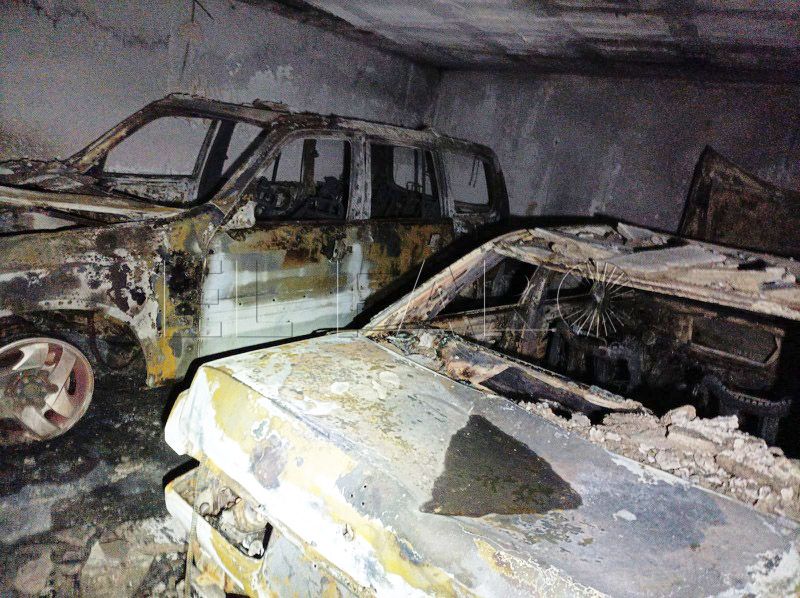 coches-quemados-garaje-linares-004