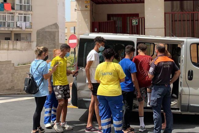 Condenan a Delegación a retornar a los menores expulsados en agosto