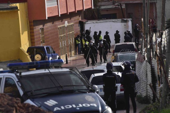 Se enfrenta a 2 años de cárcel por amenazas de muerte a un policía