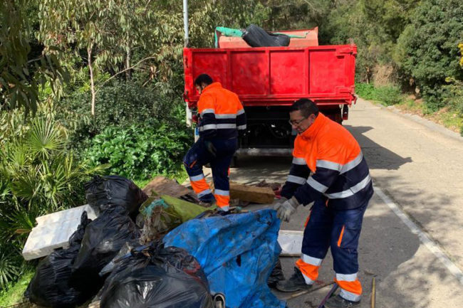 Tragsa limpia y desbroza distintos puntos urbanos y verdes