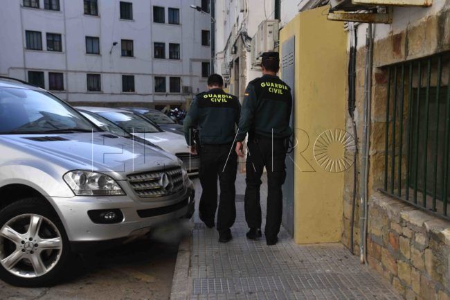 El Faro - La Guardia Civil racanea a costa del agente que hace de más sin cobrarlo