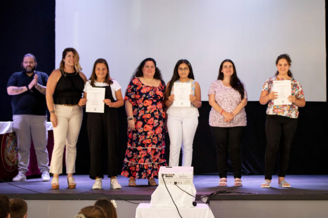 Big Ben Institute entrega a 53 alumnos los títulos de Cambridge English